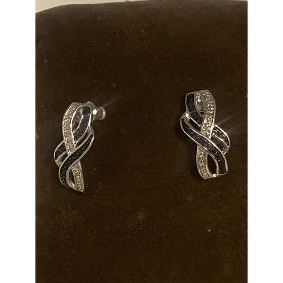 Sterling Silver Designer Signed MC IN Black White Weave Earrings 7/8” 4.8g - Picture 1 of 2